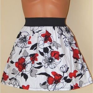 Stargazer Mini Skirt Skatercore M Floral NWT